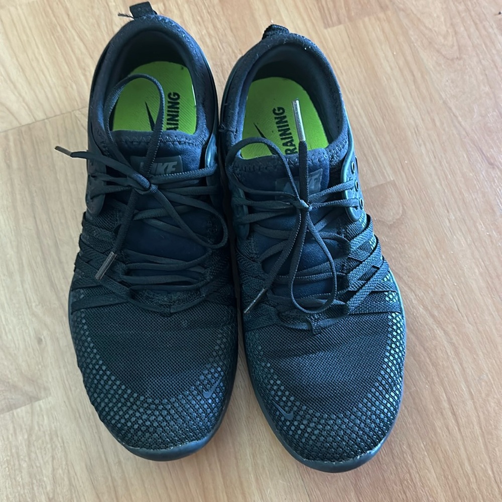Black Nike free training shoes | size 7.5